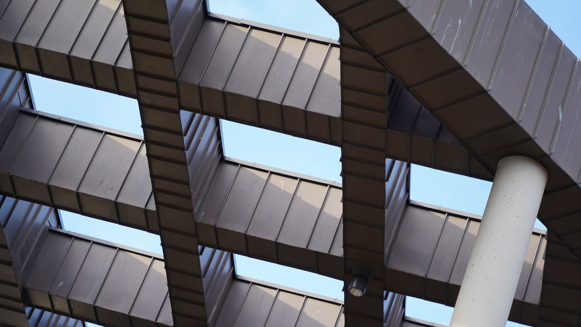 Sprzedaż czy wynajem mieszkania - jak podjąć właściwą decyzję?