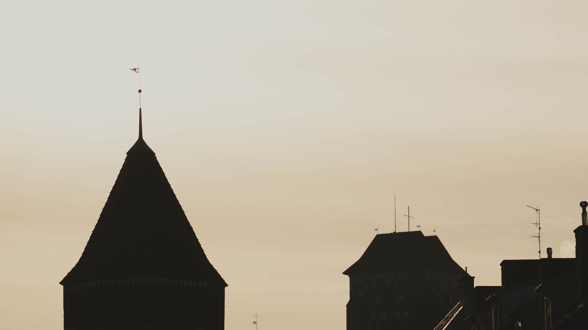 Umowa przedwstępna sprzedaży - co powinna zawierać i jak się zabezpieczyć